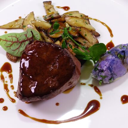 Filet vom Angus Rind | mit Beilagen | für eine Person